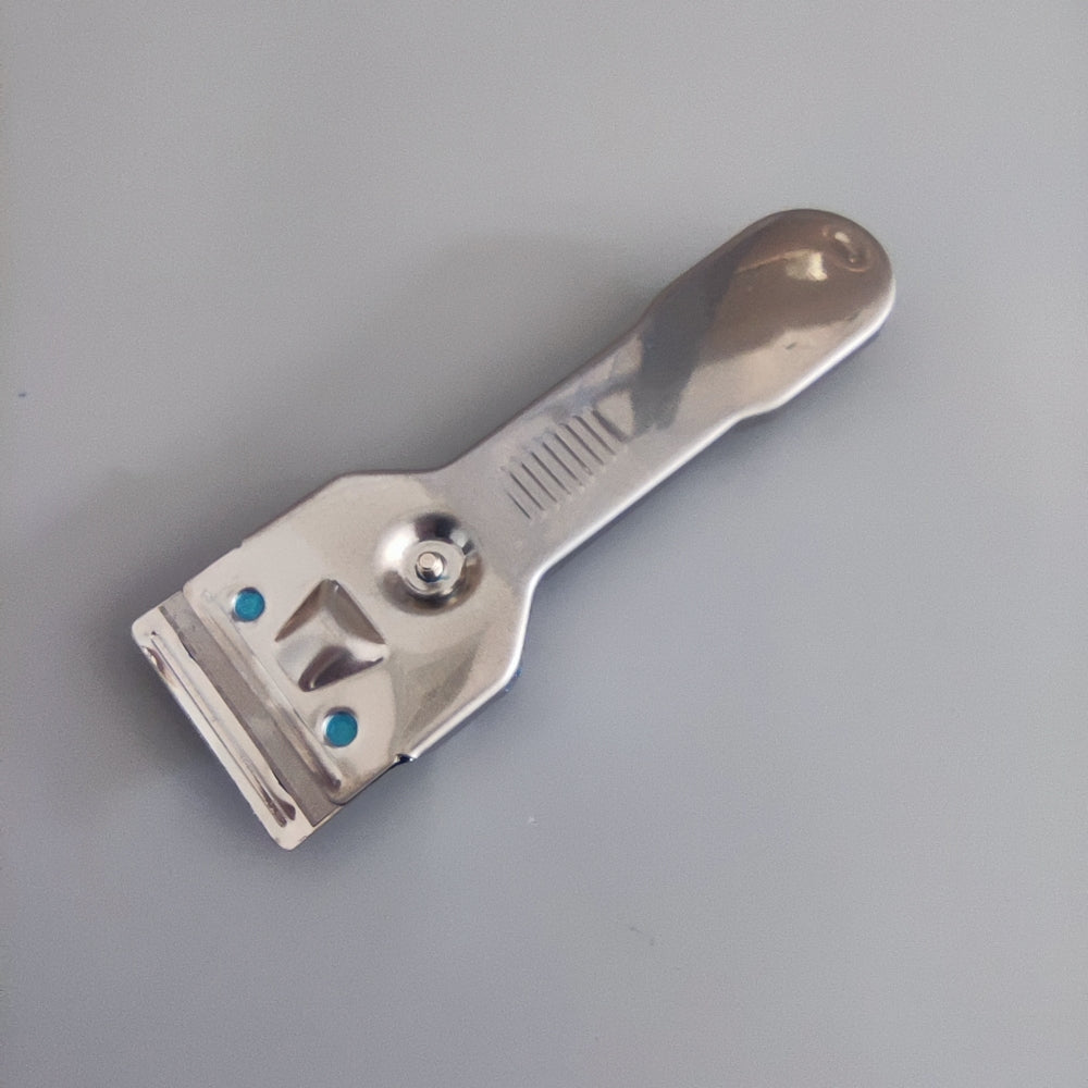 METAL SCRAPER