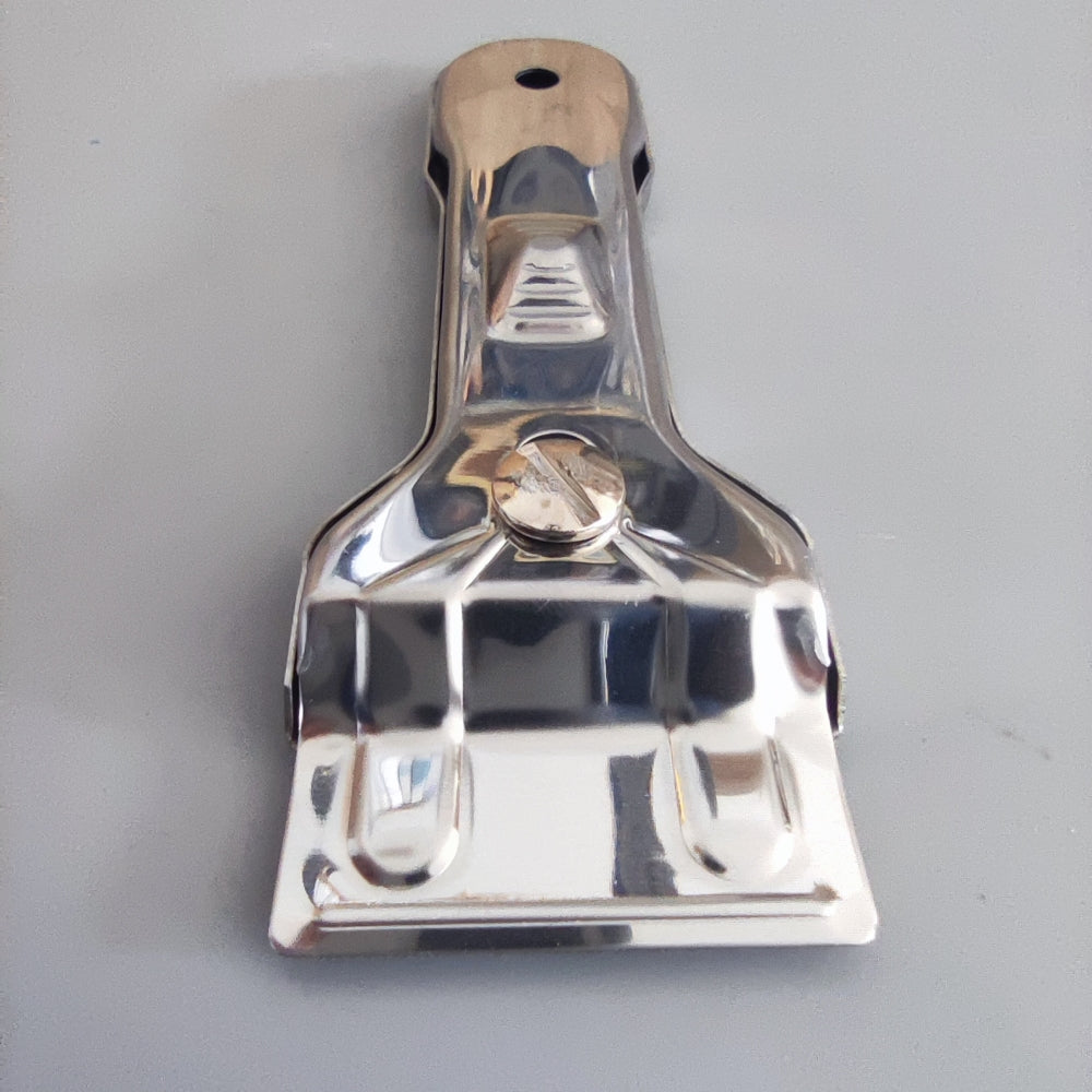 METAL SCRAPER
