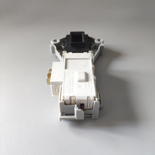 DOOR LOCK 6601ER1005A