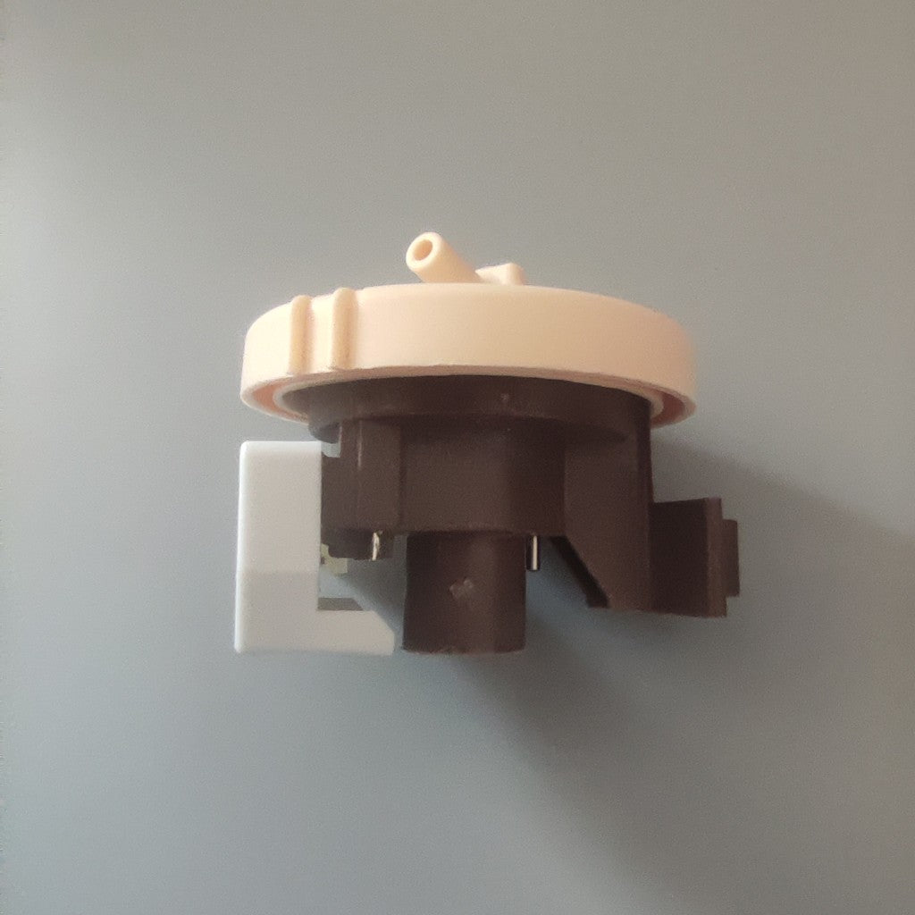PRESSURE SWITCH DC96-01703A