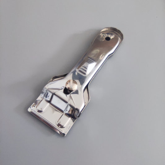 METAL SCRAPER